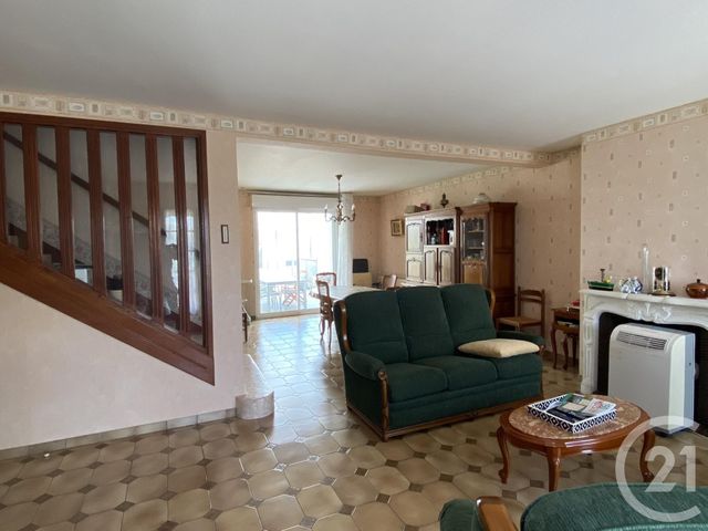 Afficher la photo en grand maison à vendre - 8 pièces - 212.0 m2 - LE BREUIL - 71 - BOURGOGNE - Century 21 Agence De La Verrerie