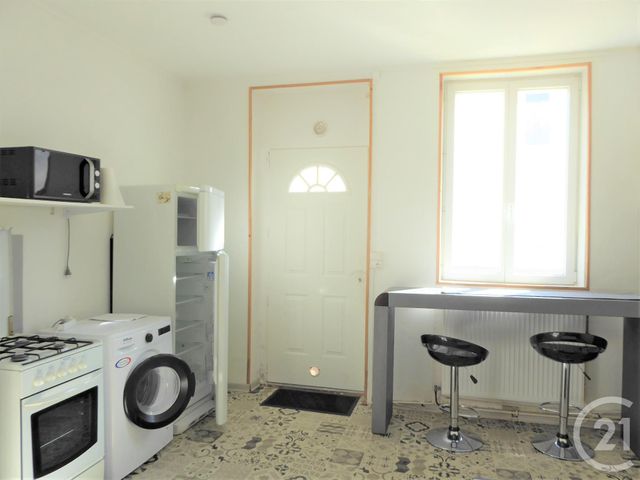 Appartement F1 à louer - 1 pièce - 30.25 m2 - LE CREUSOT - 71 - BOURGOGNE - Century 21 Agence De La Verrerie Appartement F1 à louer - 1 pièce - 30.25 m2 - LE CREUSOT - 71 - BOURGOGNE - Century 21 Agence De La Verrerie