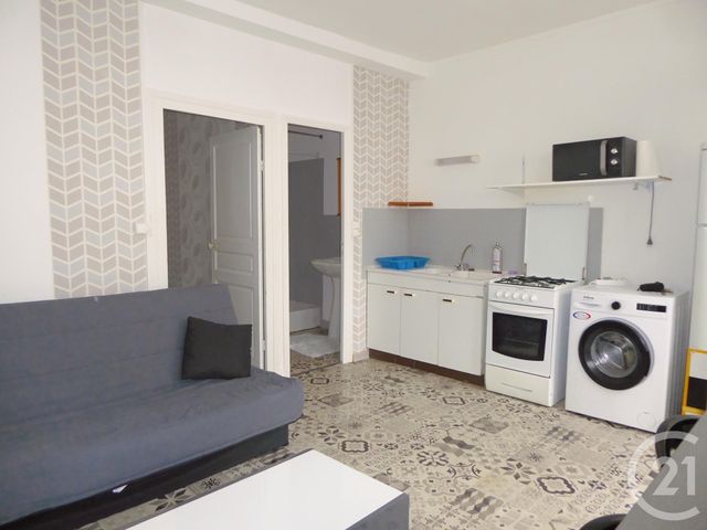 Appartement F1 à louer - 1 pièce - 30.25 m2 - LE CREUSOT - 71 - BOURGOGNE - Century 21 Agence De La Verrerie Appartement F1 à louer - 1 pièce - 30.25 m2 - LE CREUSOT - 71 - BOURGOGNE - Century 21 Agence De La Verrerie