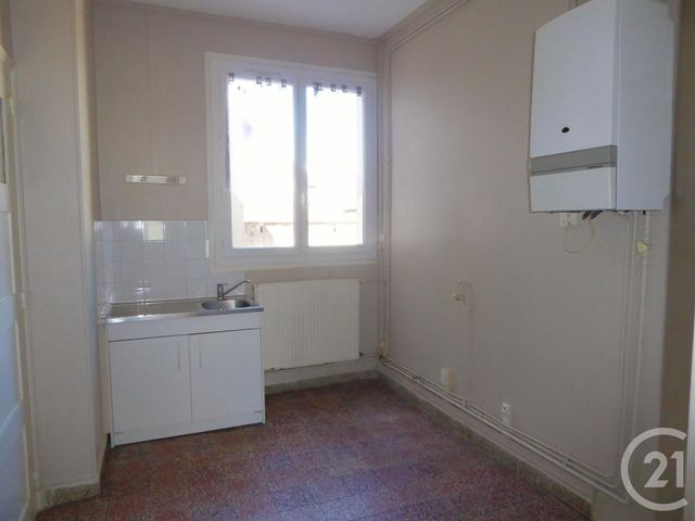 Afficher la photo en grand Appartement T3 à louer - 3 pièces - 65.0 m2 - LE CREUSOT - 71 - BOURGOGNE - Century 21 Agence De La Verrerie