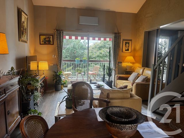 Appartement Duplex à vendre - 5 pièces - 91.16 m2 - BEAUNE - 21 - BOURGOGNE - Century 21 Agence De La Verrerie