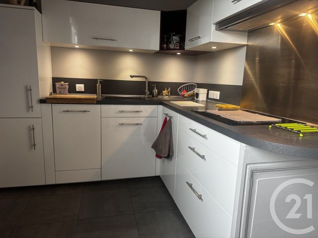 Appartement Duplex à vendre - 5 pièces - 91.16 m2 - BEAUNE - 21 - BOURGOGNE - Century 21 Agence De La Verrerie