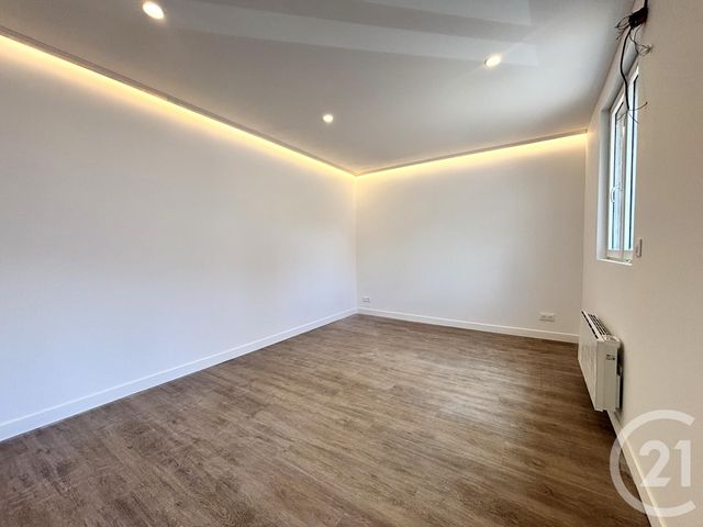 Appartement T2 à vendre - 2 pièces - 46.05 m2 - 71 - BOURGOGNE - Century 21 Agence De La Verrerie